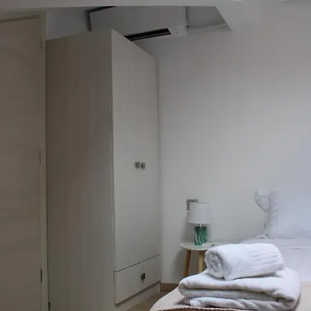 Urban Chic Lefkáda